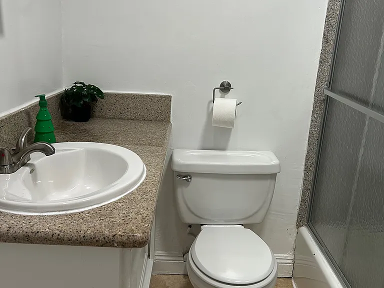 1131 S Beacon St — Photo 3