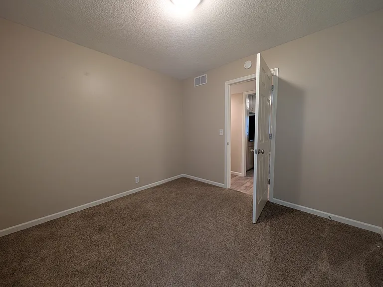 216 W 8th Ave #2 — Photo 23