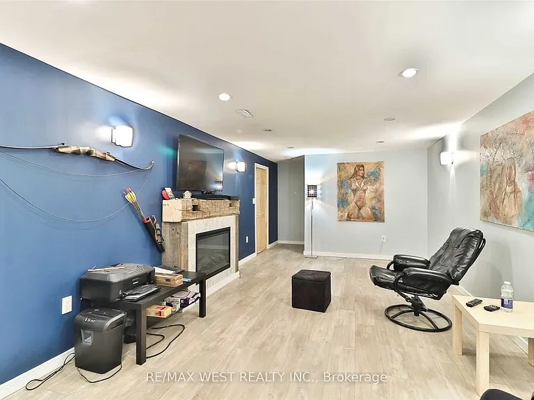 2354 Gareth Rd #MAIN — Photo 21