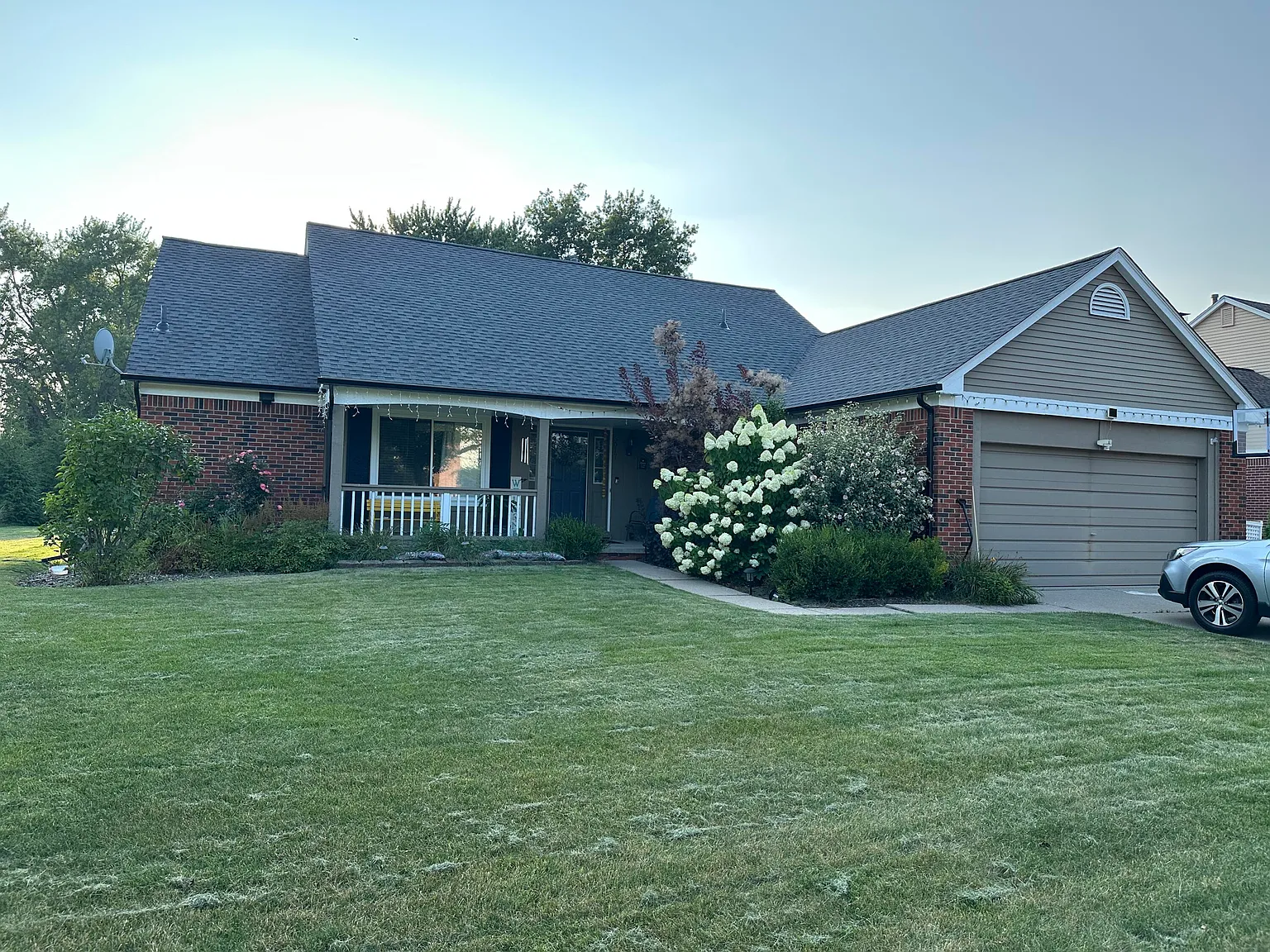 3 bed, 2.0 bath, 1755 sqft, $2,700 — Photo 2