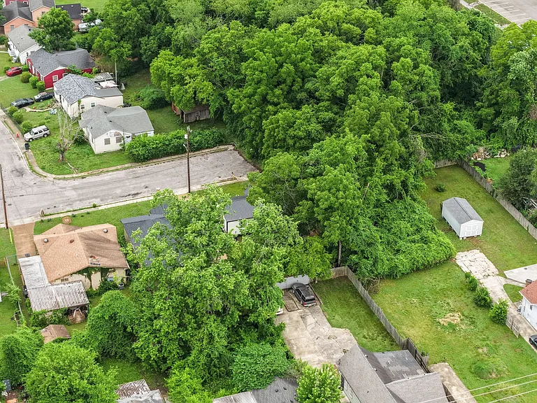 2026 Salem Mason Dr — Photo 32