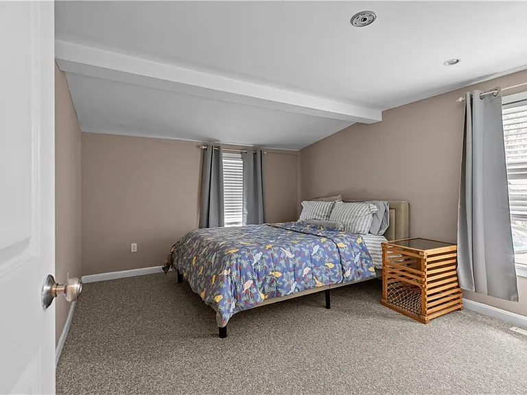 1024 Anthony Rd — Photo 12
