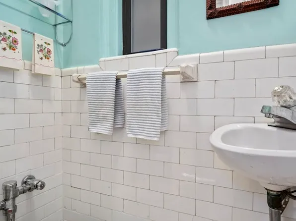 322 West 72nd Street image 9 of 12