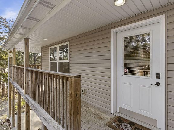 5th image of 942 Lake Forest Drive