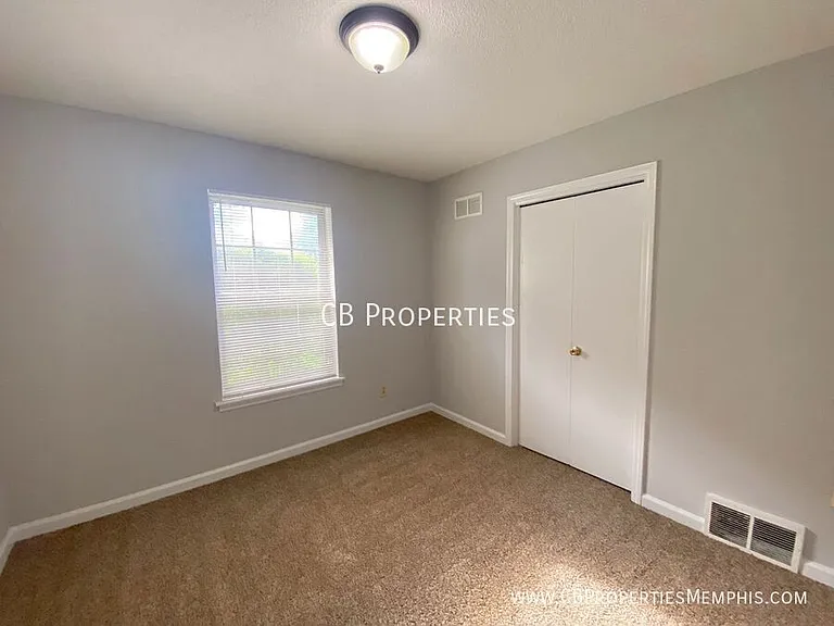 1373 Mullins Station Rd — Photo 3