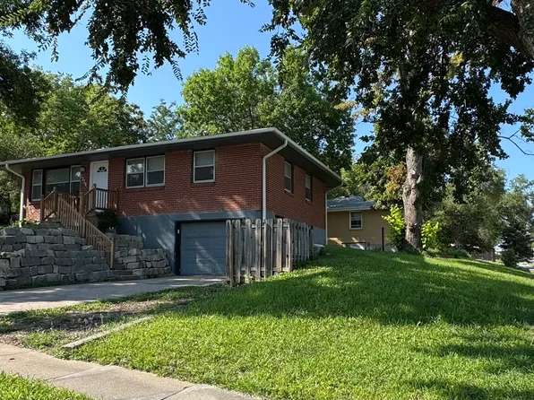 1326 Nelson St, Lincoln, NE 68521