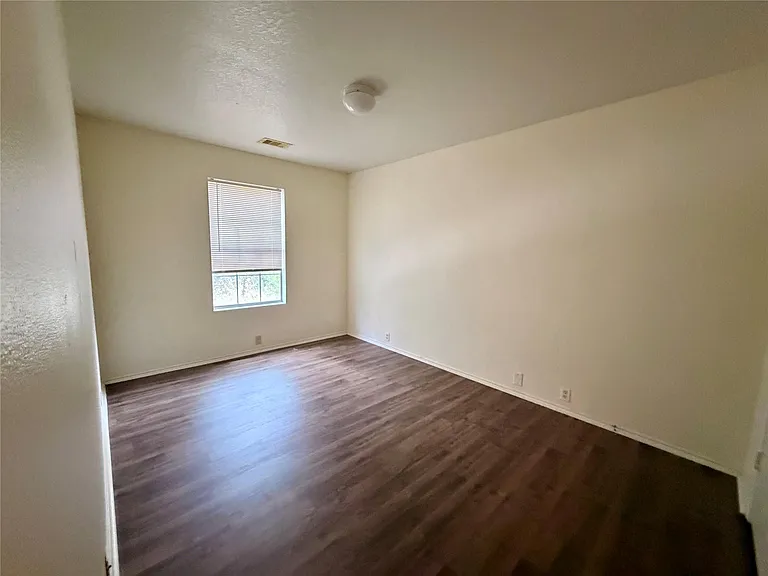 23854 Township Elm St — Photo 10