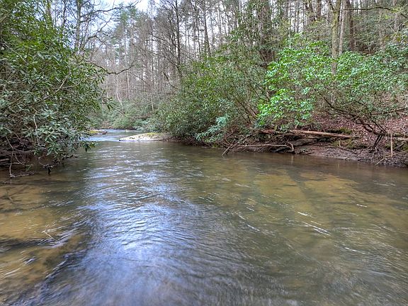 4th image of 266 River Rd