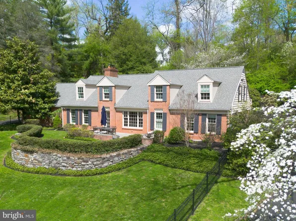 415 Dove Lake Rd, Gladwyne, PA 19035