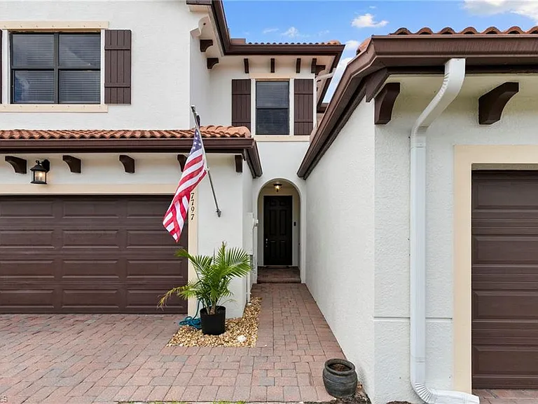 7797 Bristol Cir — Photo 27
