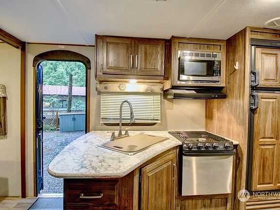3rd image of 220 Six Morel Dr