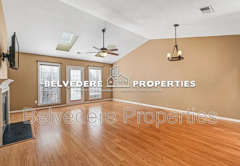 4406 Single Tree Ln — Photo 4