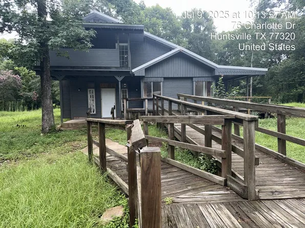 79 Charlotte St, Huntsville, TX 77320