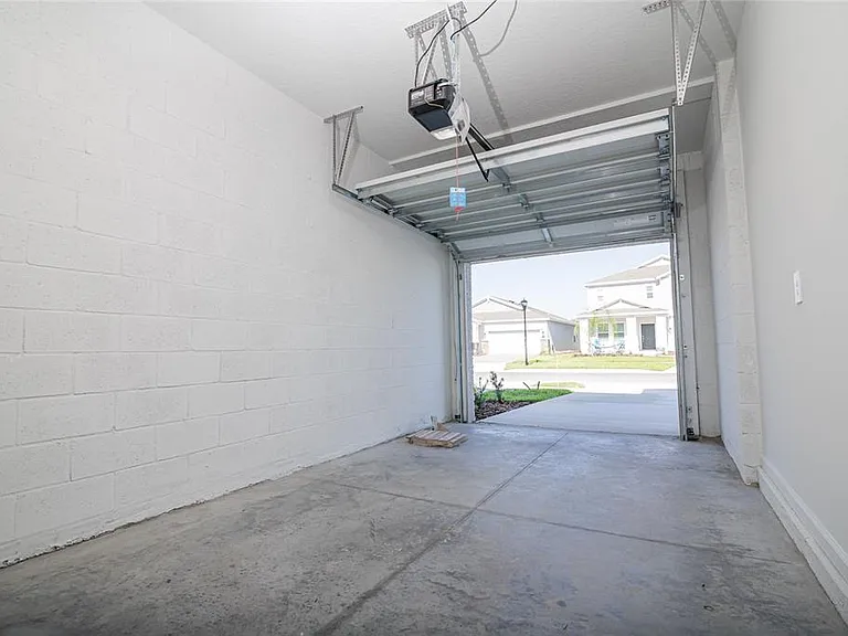 2642 Runners Cir — Photo 9