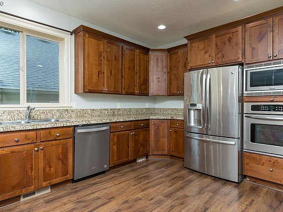 5th image of 14431 SE Garland Ln