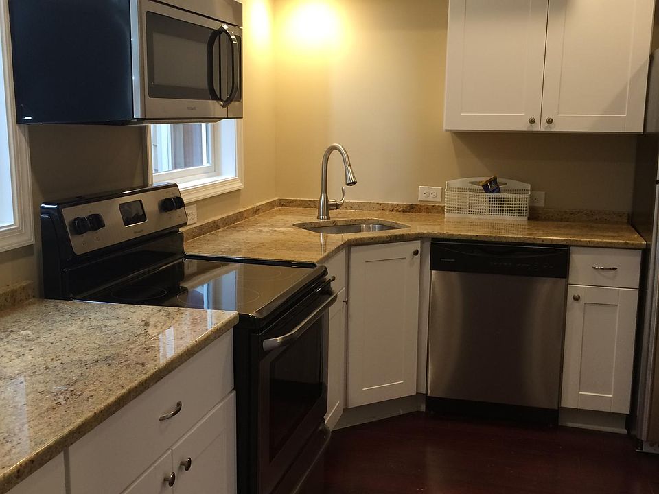 2nd image of 50 Rochester Pl APT 32