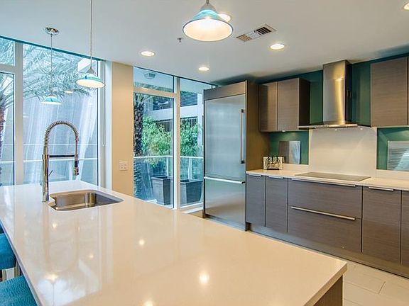 4th image of 175 1st St S APT 203