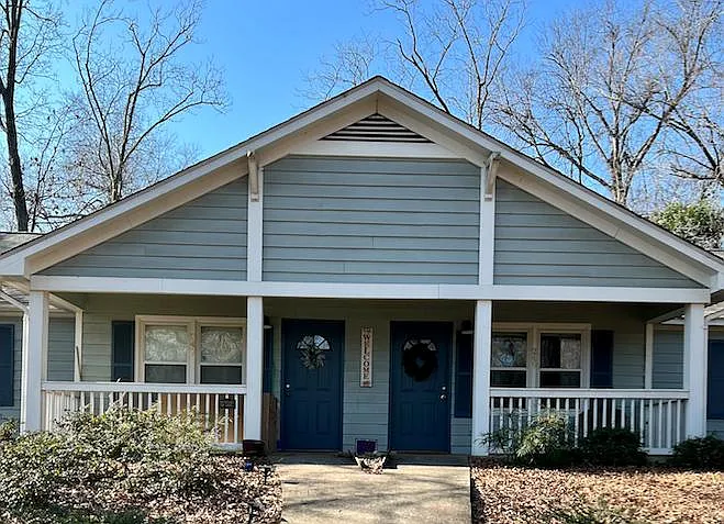 3 bed, 1223 sqft, $2,000 — Photo 3