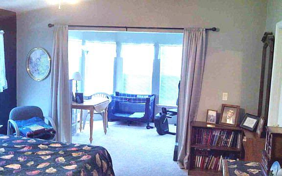 5th image of 115 W Center St