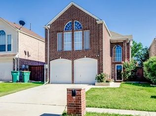 944 Golden Grove Dr, Lewisville, TX 75067
