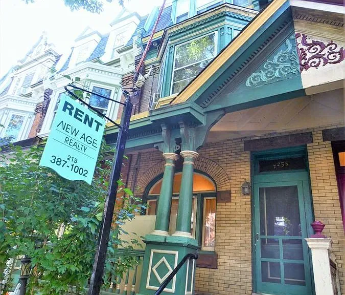 4238 Pine St — Photo 2