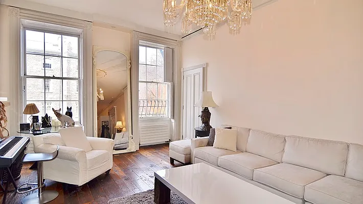 Rented by Park Property Advisors | media 25