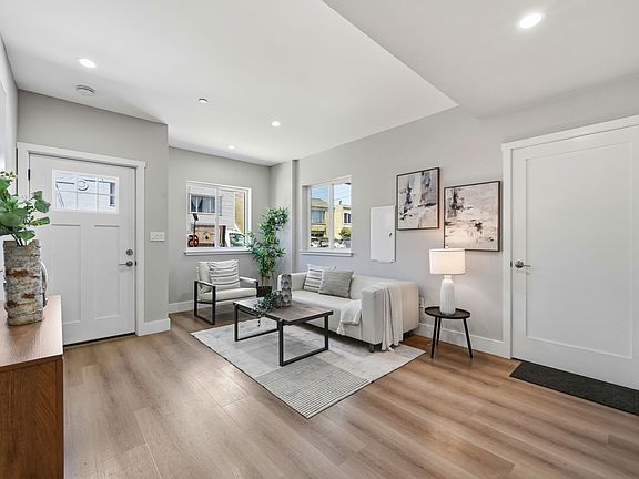 3rd image of 65 Calgary St
