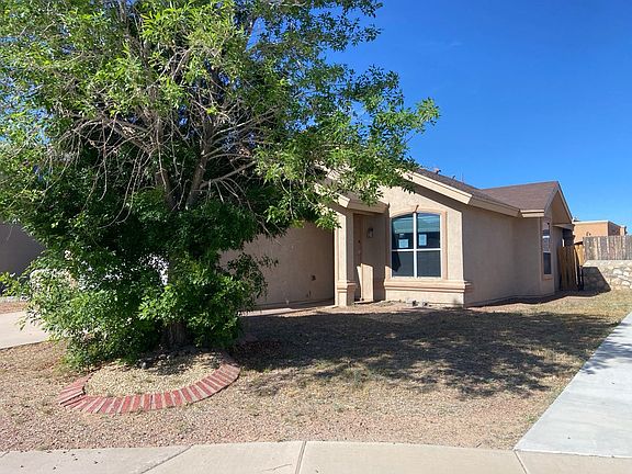 2nd image of 813 Desert Moon Dr