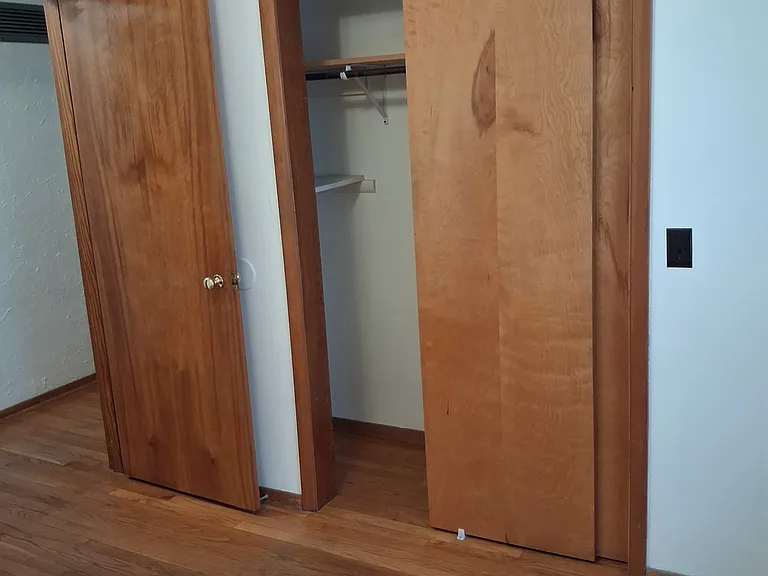705 W Kelley St — Photo 12