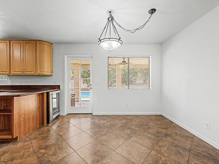 17035 E Cascade Dr — Photo 4