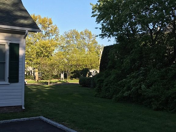 SIde yard