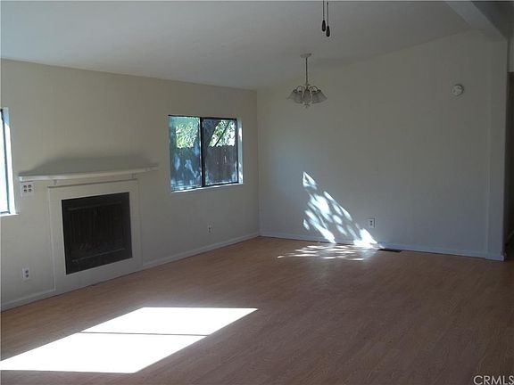 3rd image of 3591 Toyon St