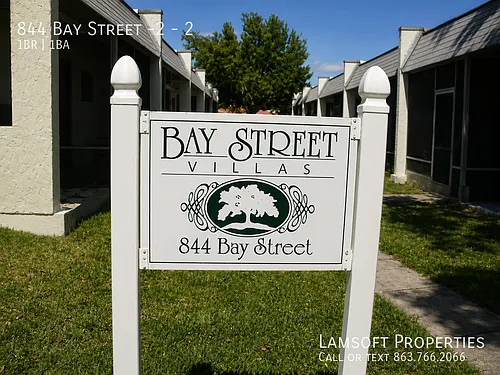 844 Bay St #2 Photo 1