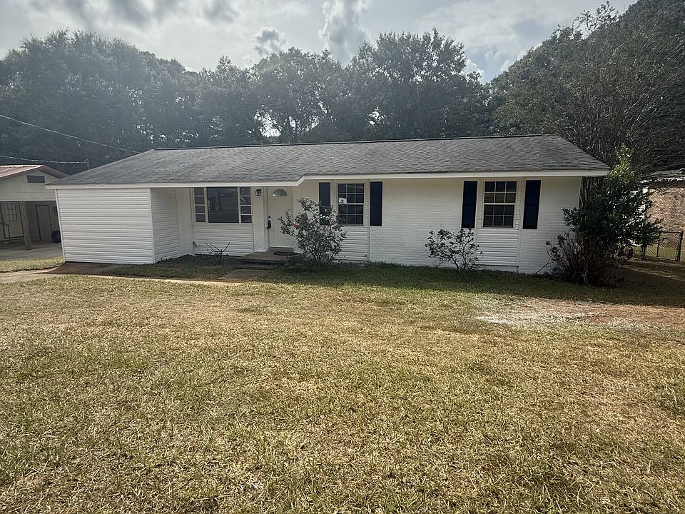 1st image of 221 Meadowbrook Dr