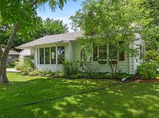 2941 Lee Ave N, Golden Valley, MN 55422