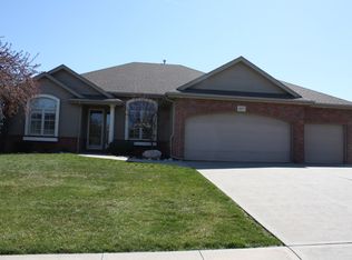 16417 Jaynes St, Omaha, NE 68116