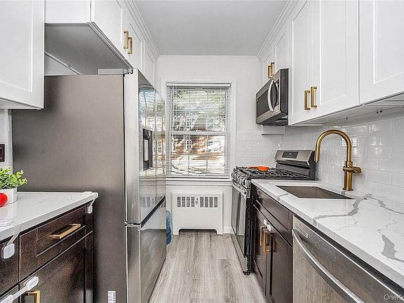 2nd image of 5 Fieldstone Drive #103