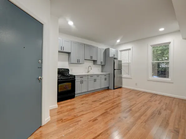 37 Logan Avenue image 4 of 30