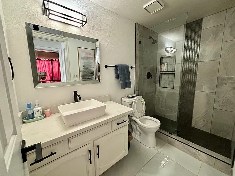 5544 E Kelton Ln — Photo 20