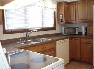 6 Lexington Rd, Saratoga Springs, NY 12866