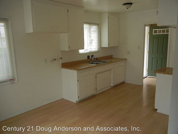 3rd image of 149 E Avenue J8