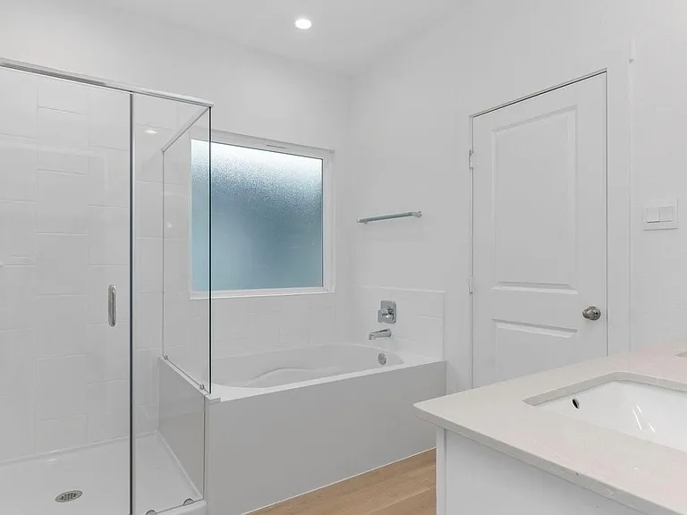 7839 Cavour Dr — Photo 16