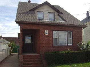 81 Liberty Ave, Mineola, NY 11501
