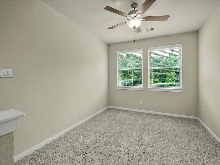 323 N Spotted Fern Dr — Photo 19