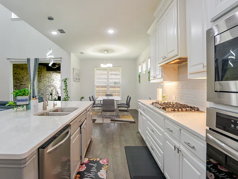 6642 Gavin Dr — Photo 10