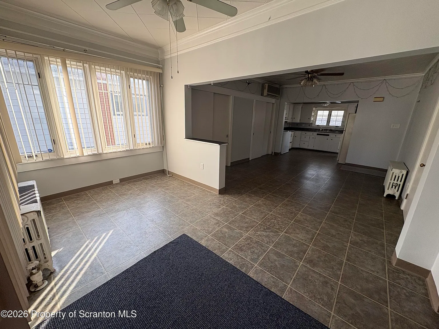 2 bed, 1.0 bath, 1067 sqft, $1,400 — Photo 1