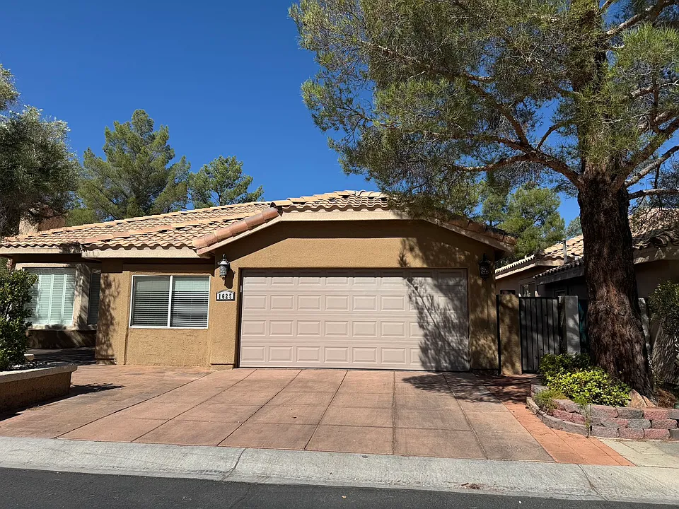 1625 Hidden Spring Dr