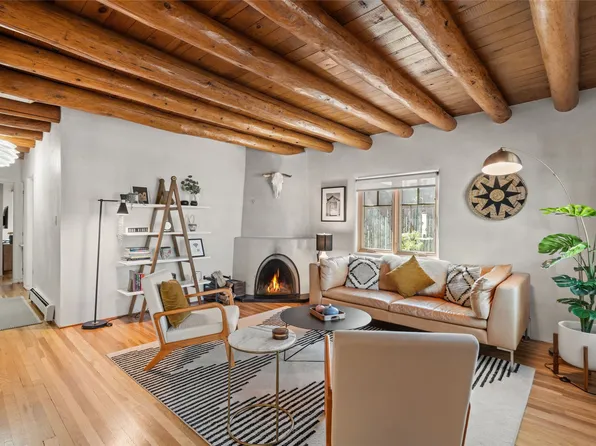 1420 Santa Cruz Dr, Santa Fe, NM 87505