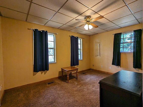 5th image of 301 Brown Dr SE