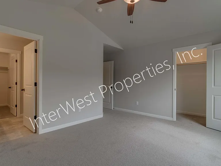 10316 NE 61st Cir — Photo 12